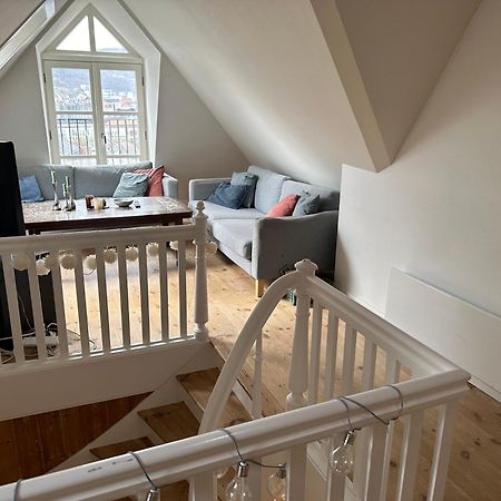 Ferienwohnung Sjarmerende Bolig Like Ved Togstasjonen Bergen Exterior foto