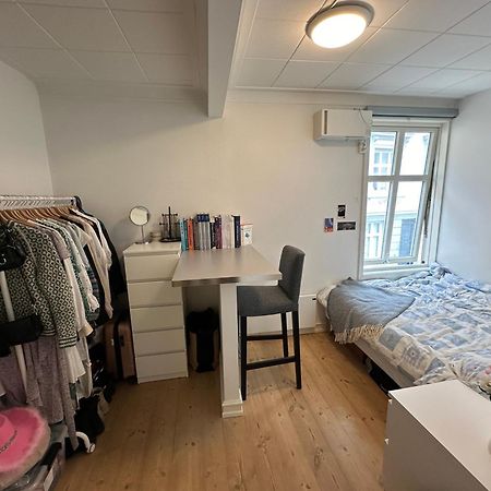 Ferienwohnung Sjarmerende Bolig Like Ved Togstasjonen Bergen Exterior foto