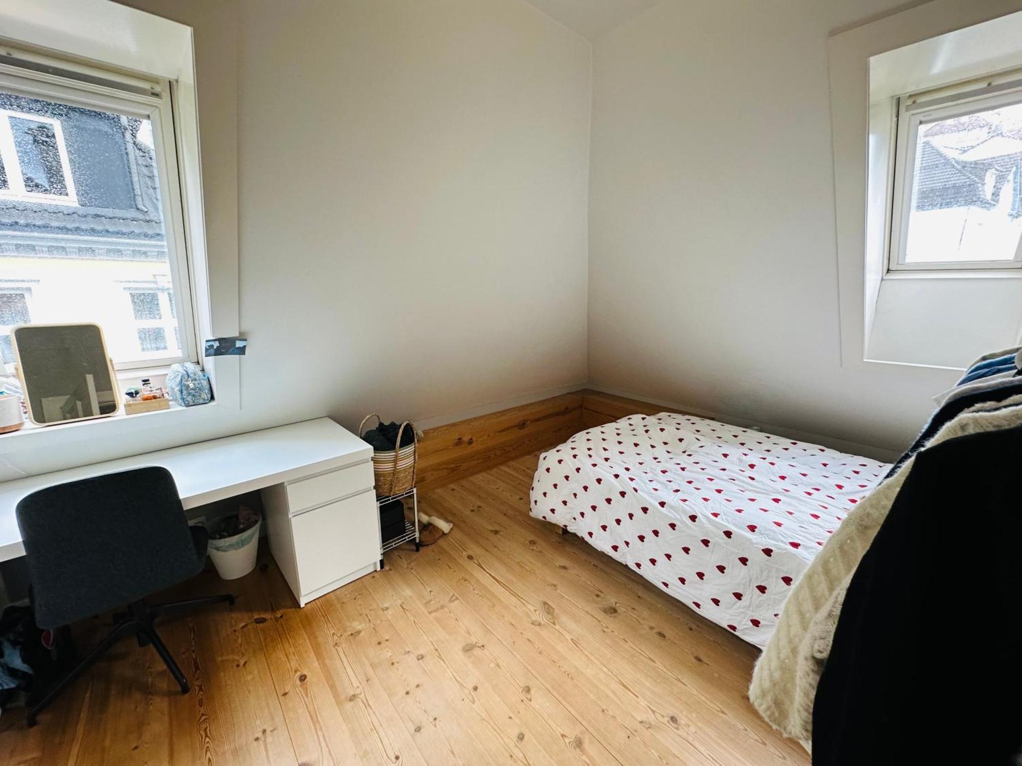 Ferienwohnung Sjarmerende Bolig Like Ved Togstasjonen Bergen Exterior foto