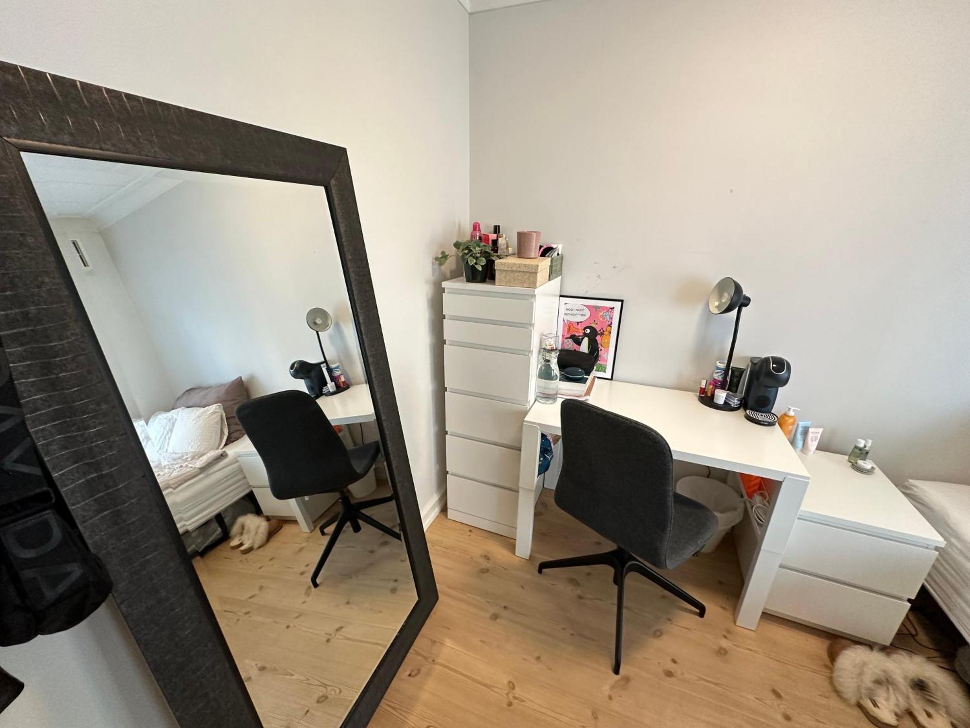 Ferienwohnung Sjarmerende Bolig Like Ved Togstasjonen Bergen Exterior foto