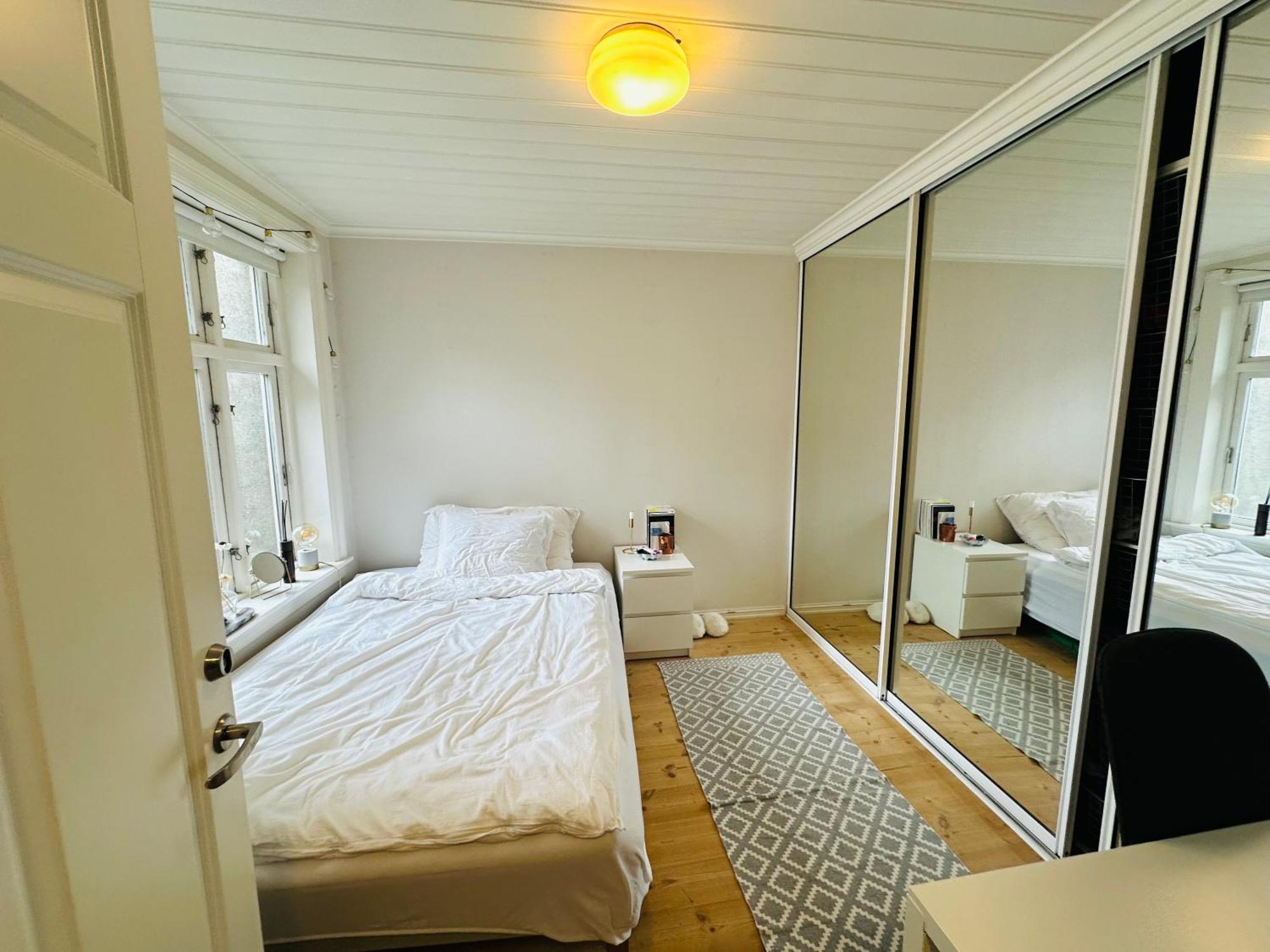 Ferienwohnung Sjarmerende Bolig Like Ved Togstasjonen Bergen Exterior foto