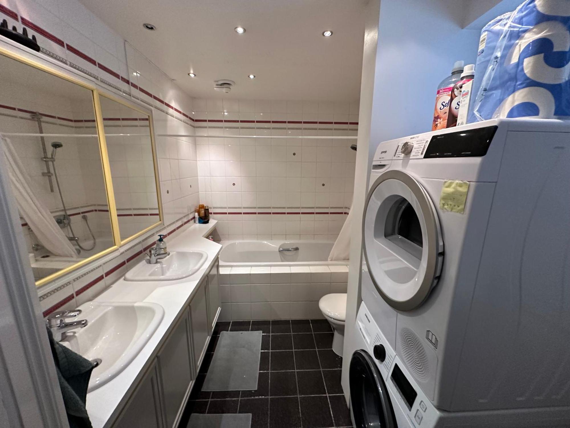 Ferienwohnung Sjarmerende Bolig Like Ved Togstasjonen Bergen Exterior foto